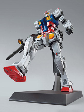 1/100 RX-78F00 - Bandai