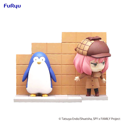 [Pre-order] Spy x Family - Anya & Penguin: Hold Figure - FuRyu