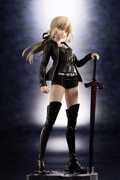 [Pre-order] Fate/Grand Order - Saber/Altria Pendragon (Alter): Casual Outfit Ver. 1/7 - KOTOBUKIYA